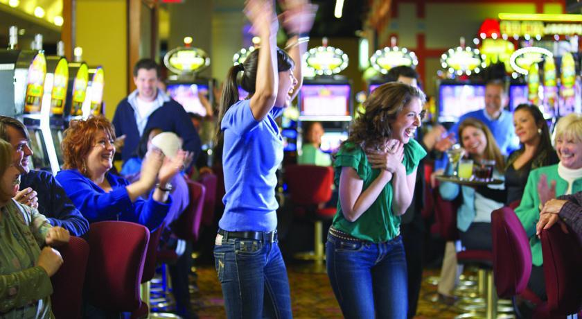 Saratoga Casino Hotel Σαρατόγκα Σπρινγκς Εξωτερικό φωτογραφία